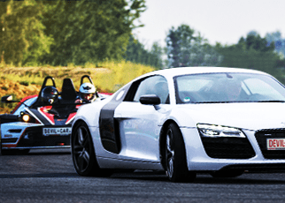 Audi R8 vs. KTM X-BOW Audi R8 vs. KTM X-BOW